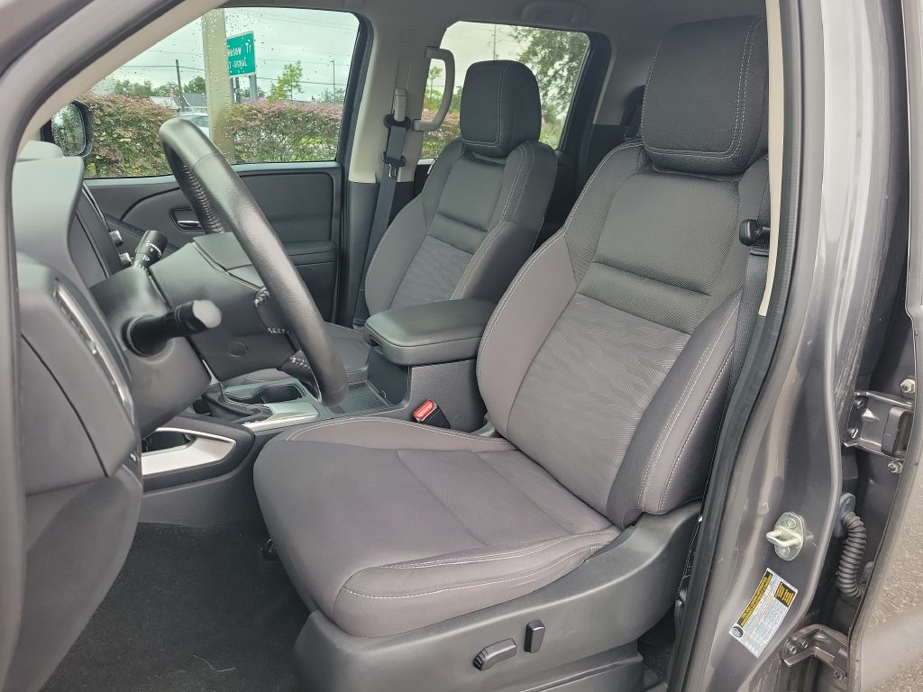 Certified 2022 Nissan Frontier SV RWD image 16