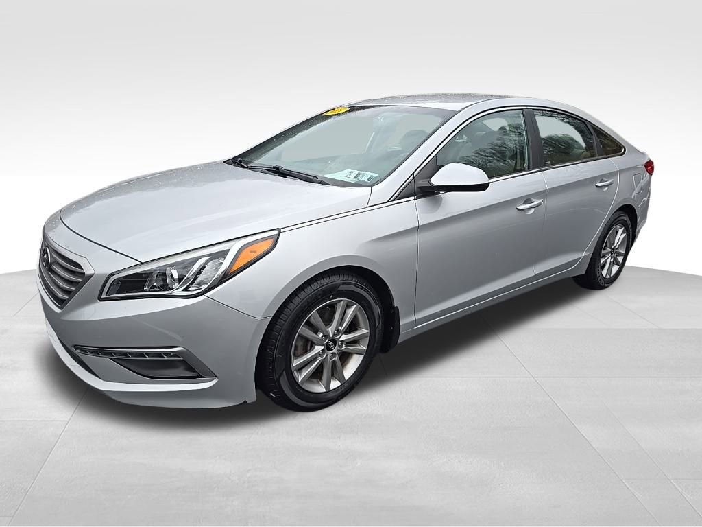 Used 2015 Hyundai Sonata SE w/ Option Group 09