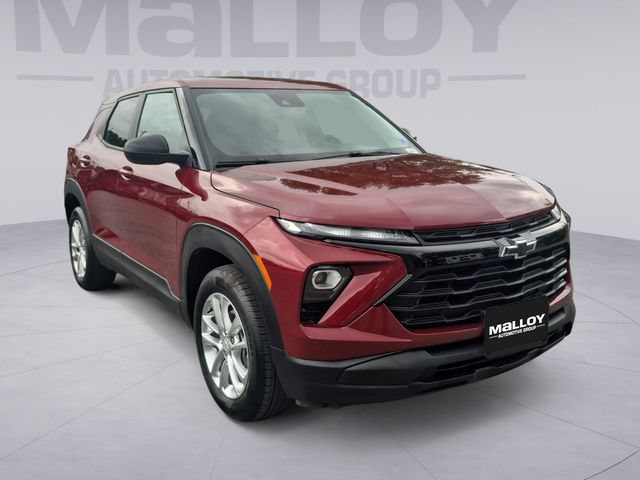 Certified 2025 Chevrolet TrailBlazer LS w/ LPO, Blackout Package AWD/4WD image 7