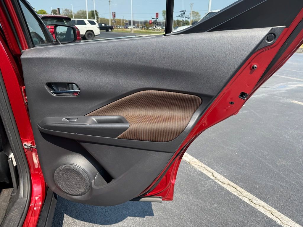Used 2020 Nissan Kicks SR image 34