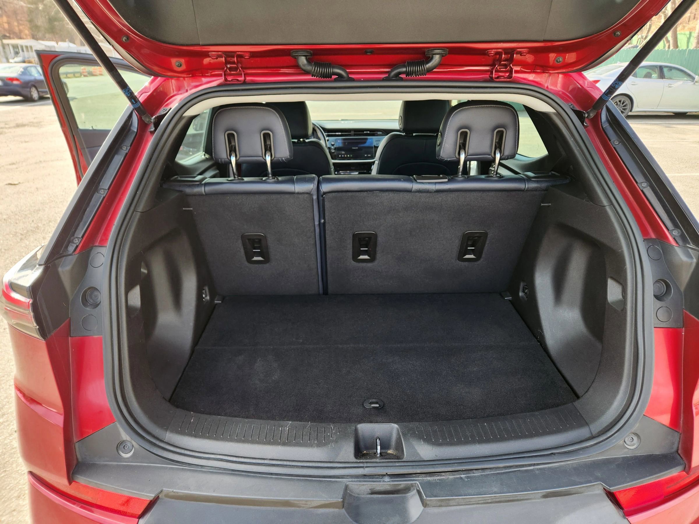 Used 2022 Chevrolet Bolt EUV LT w/ Convenience Package image 15