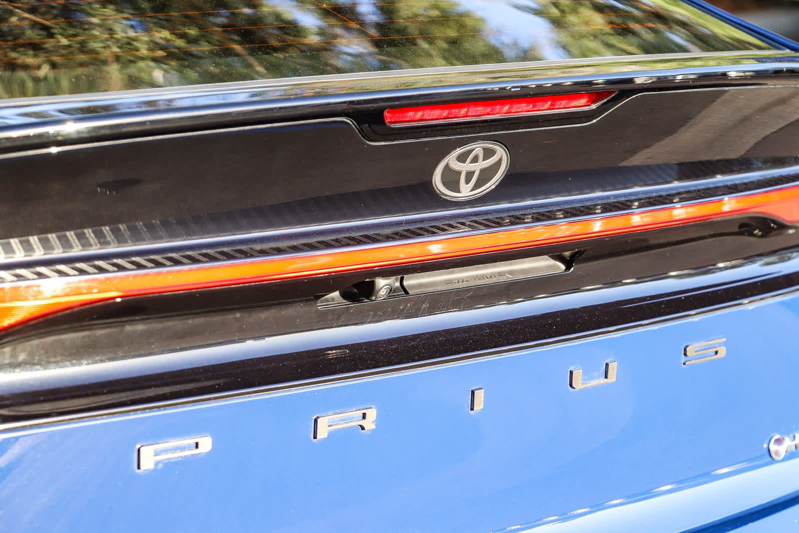 Used 2024 Toyota Prius LE FWD image 10