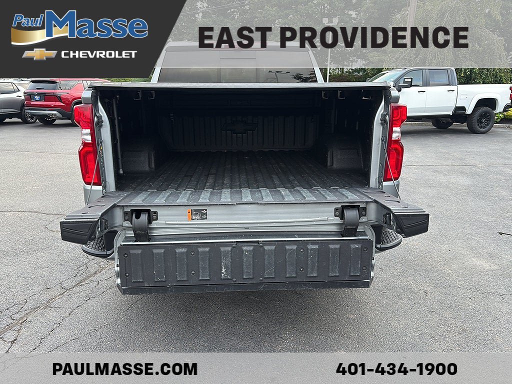 Certified 2025 Chevrolet Silverado 1500 High Country AWD/4WD image 9