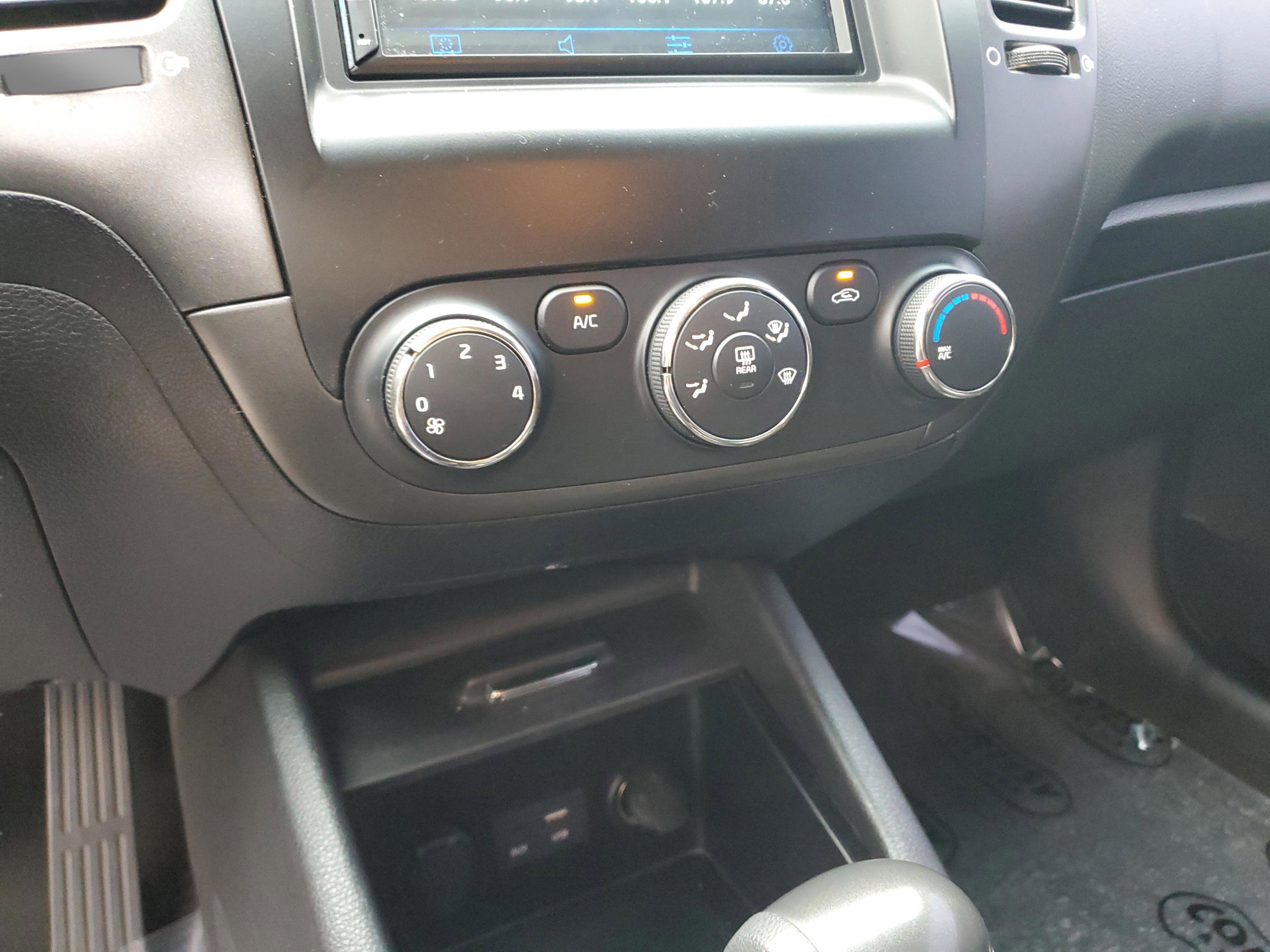 Used 2016 Kia Forte LX FWD image 18