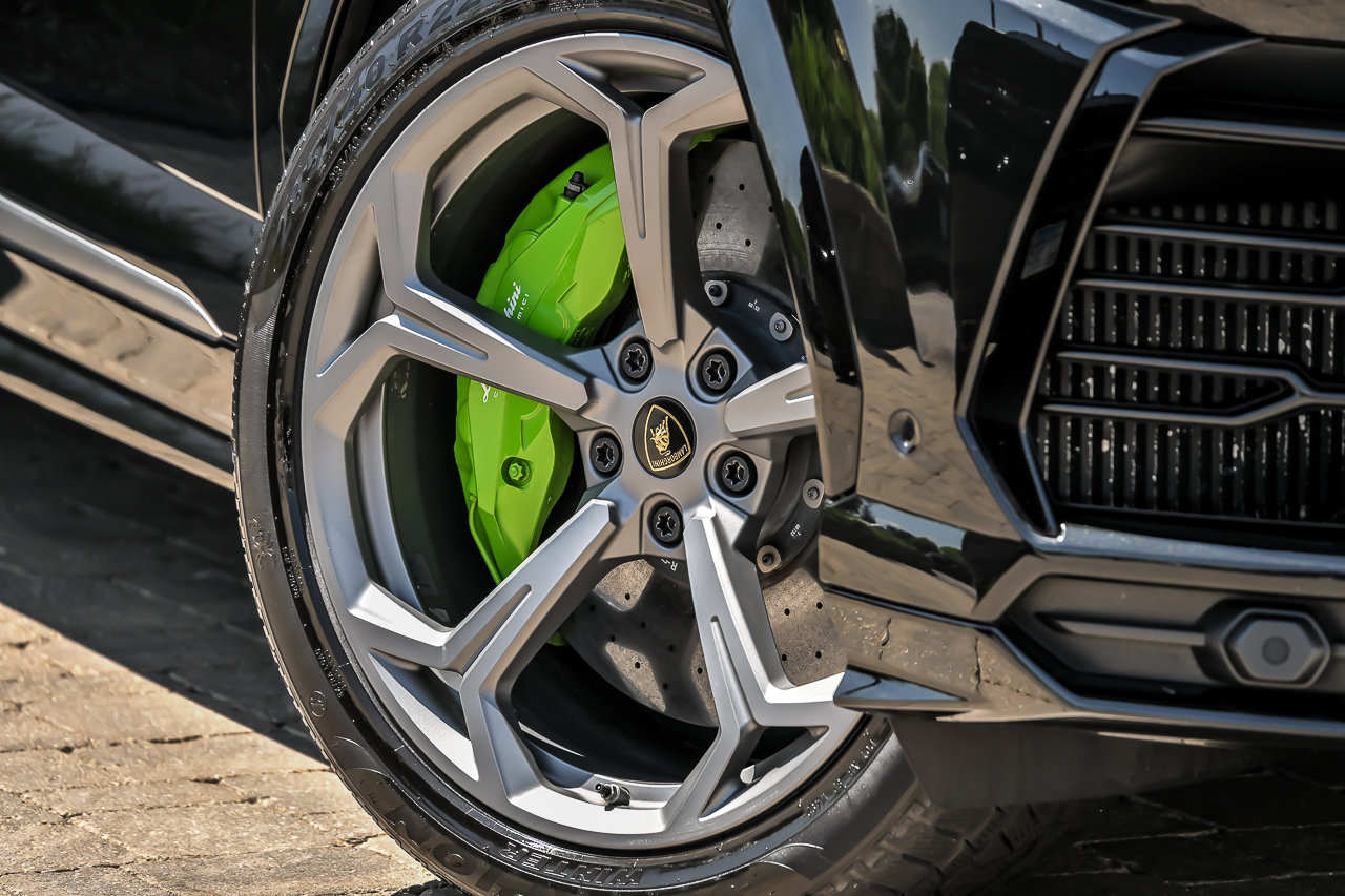 Used 2019 Lamborghini Urus AWD/4WD image 3