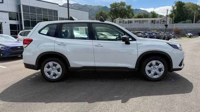 Used 2024 Subaru Forester AWD/4WD image 2