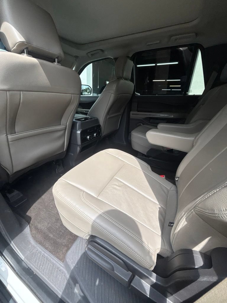 Used 2020 Ford Expedition XLT w/ Equipment Group 202A RWD image 17