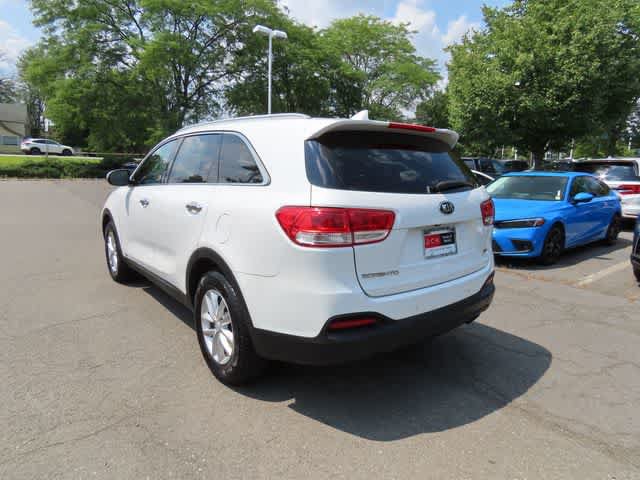 Used 2016 Kia Sorento AWD w/ LX Convenience Package image 4