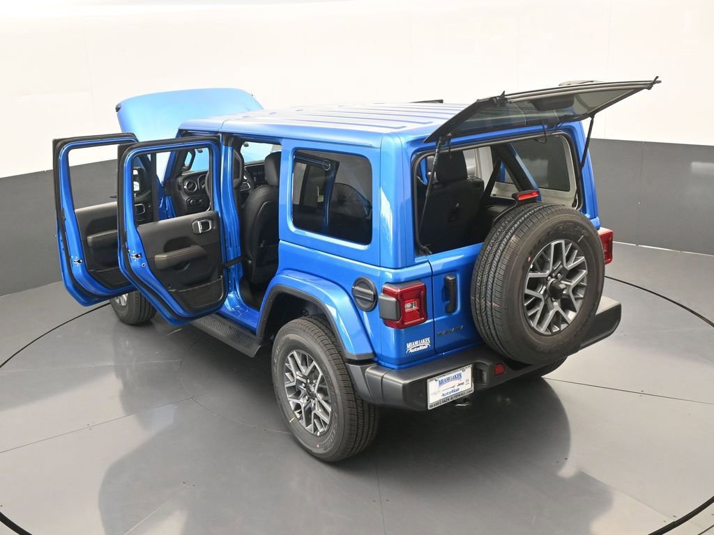 Used 2025 Jeep Wrangler Unlimited Sahara AWD/4WD image 65