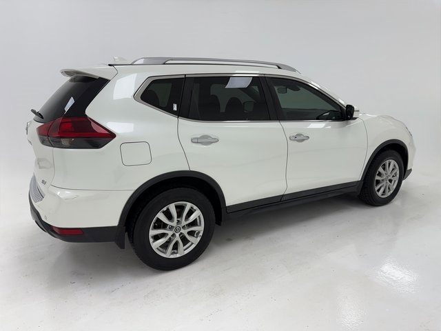 Used 2019 Nissan Rogue SV image 41