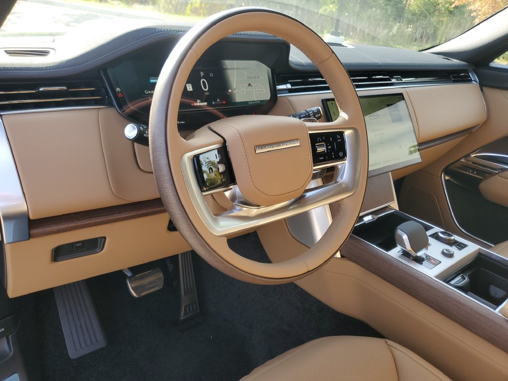 New 2027 Land Rover Range Rover Long Wheelbase SE AWD/4WD image 12