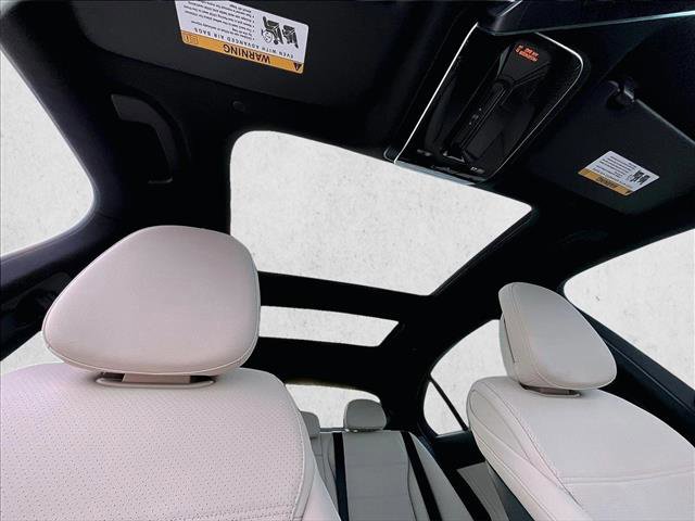 Used 2025 Mercedes-Benz C 300 Sedan image 17