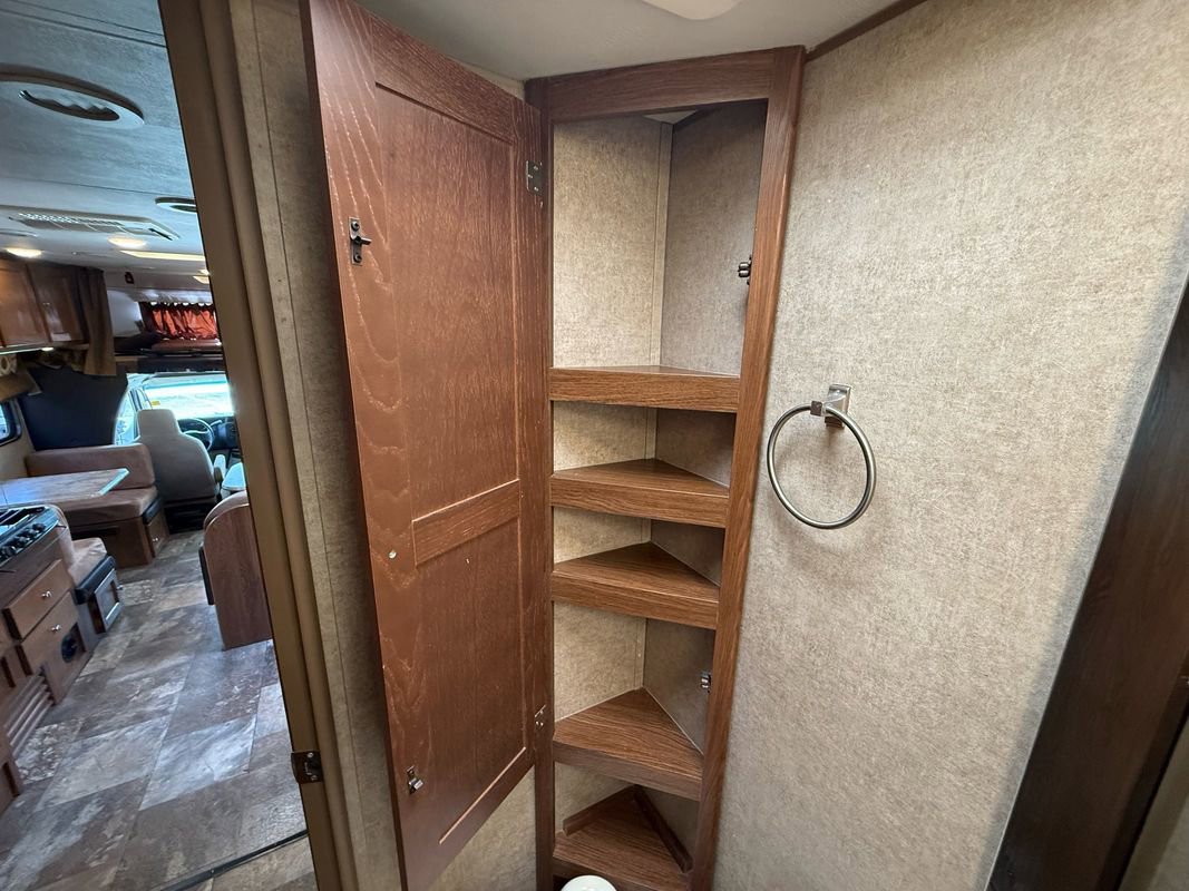 Used 2016 Ford E-350 and Econoline 350 Super Duty w/ Motorhome Prep Package RWD image 33