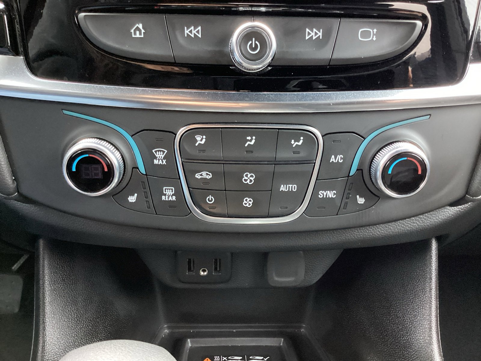 Certified 2023 Chevrolet Traverse LT image 23