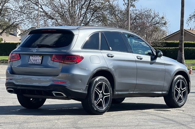Used 2022 Mercedes-Benz GLC 300 image 4