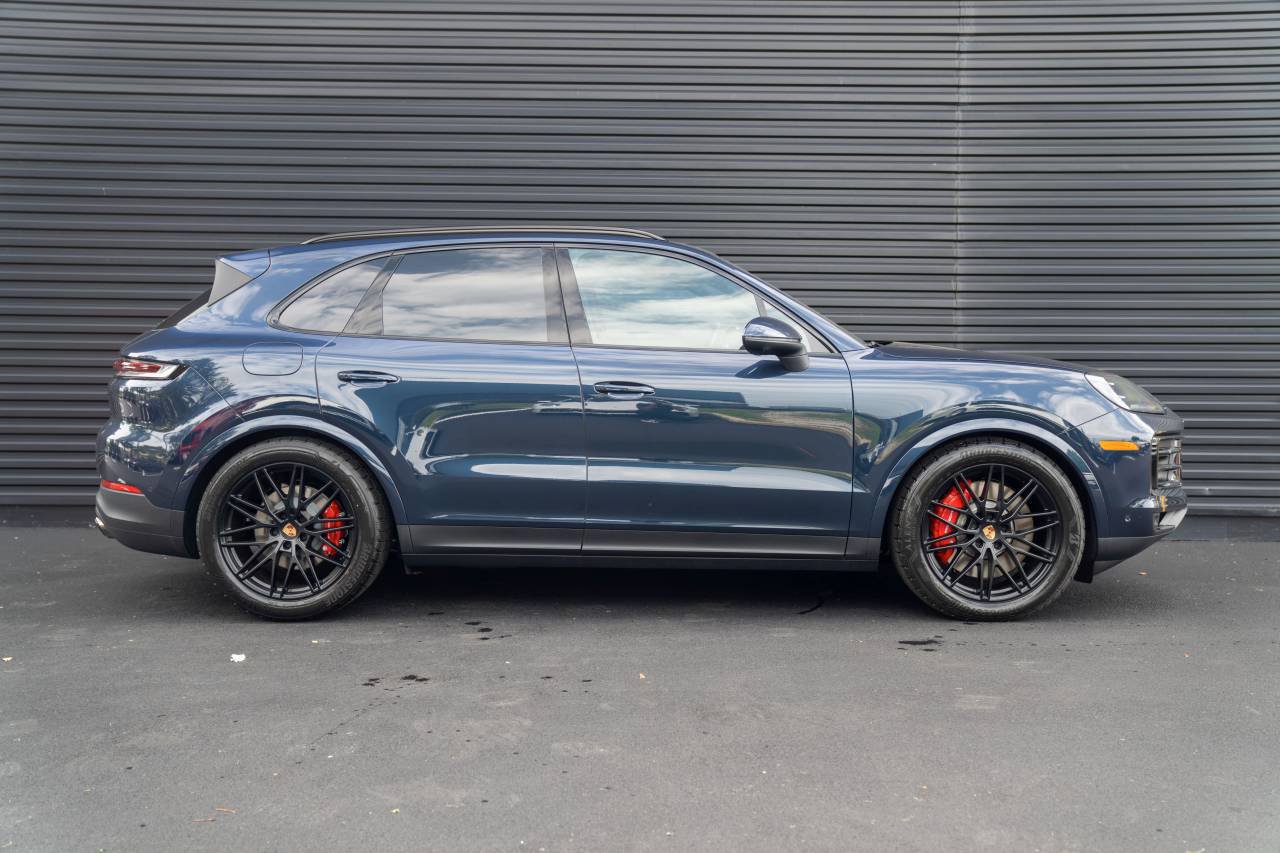 New 2026 Porsche Cayenne S AWD/4WD image 9