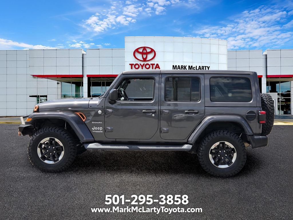 Used 2018 Jeep Wrangler Unlimited Sahara AWD/4WD image 2