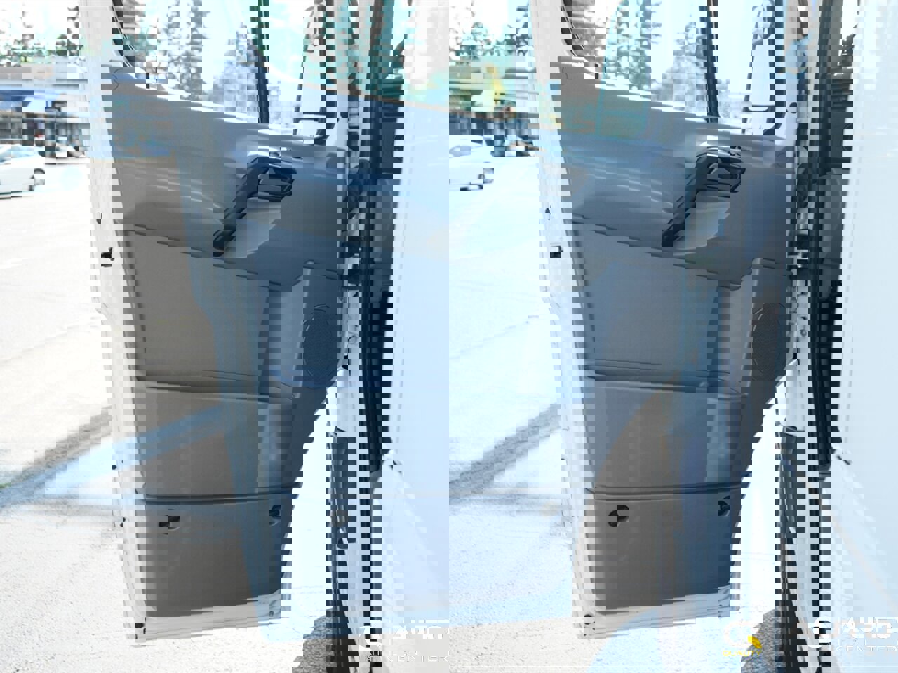 Used 2014 Mercedes-Benz Sprinter 2500 image 9