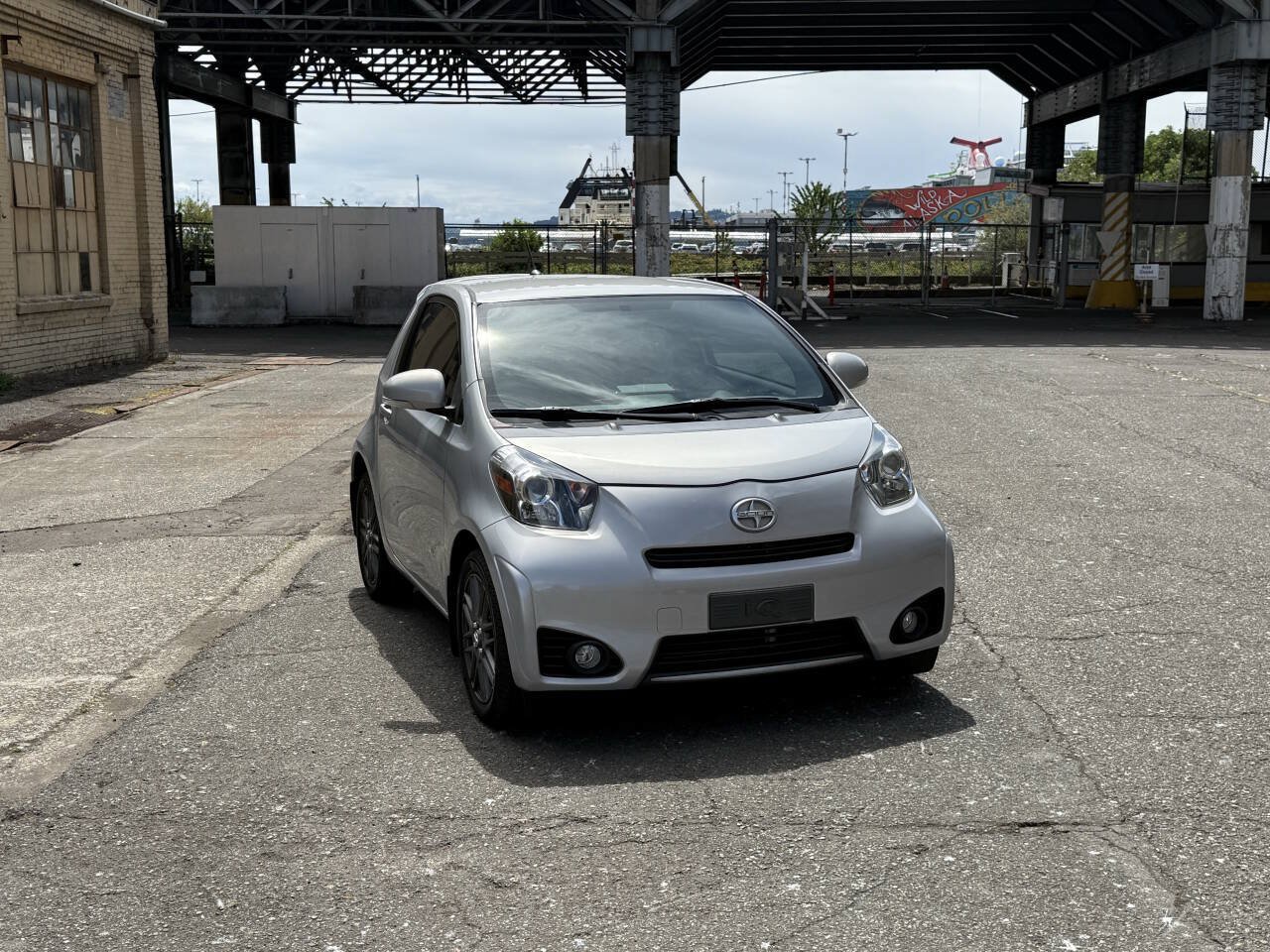 Used 2014 Scion iQ 10 Series FWD image 42