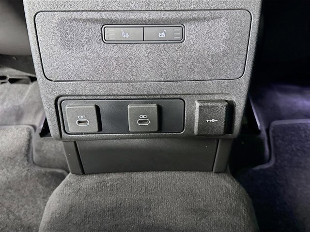 New 2026 Jaguar F-PACE SVR image 28