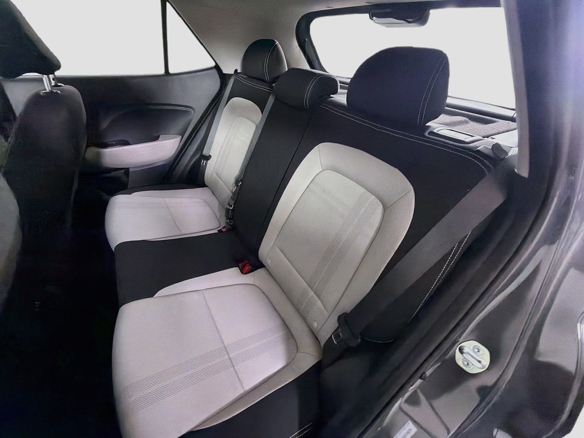 Used 2025 Hyundai Venue SEL FWD image 27