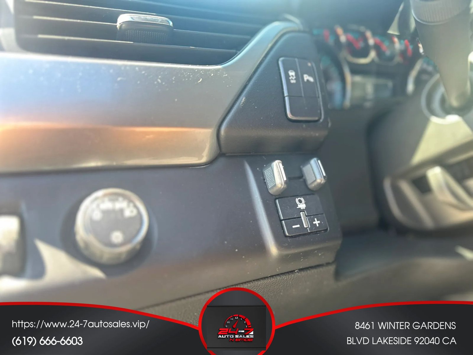 Used 2019 Chevrolet Suburban LS w/ All-Season Package RWD image 20