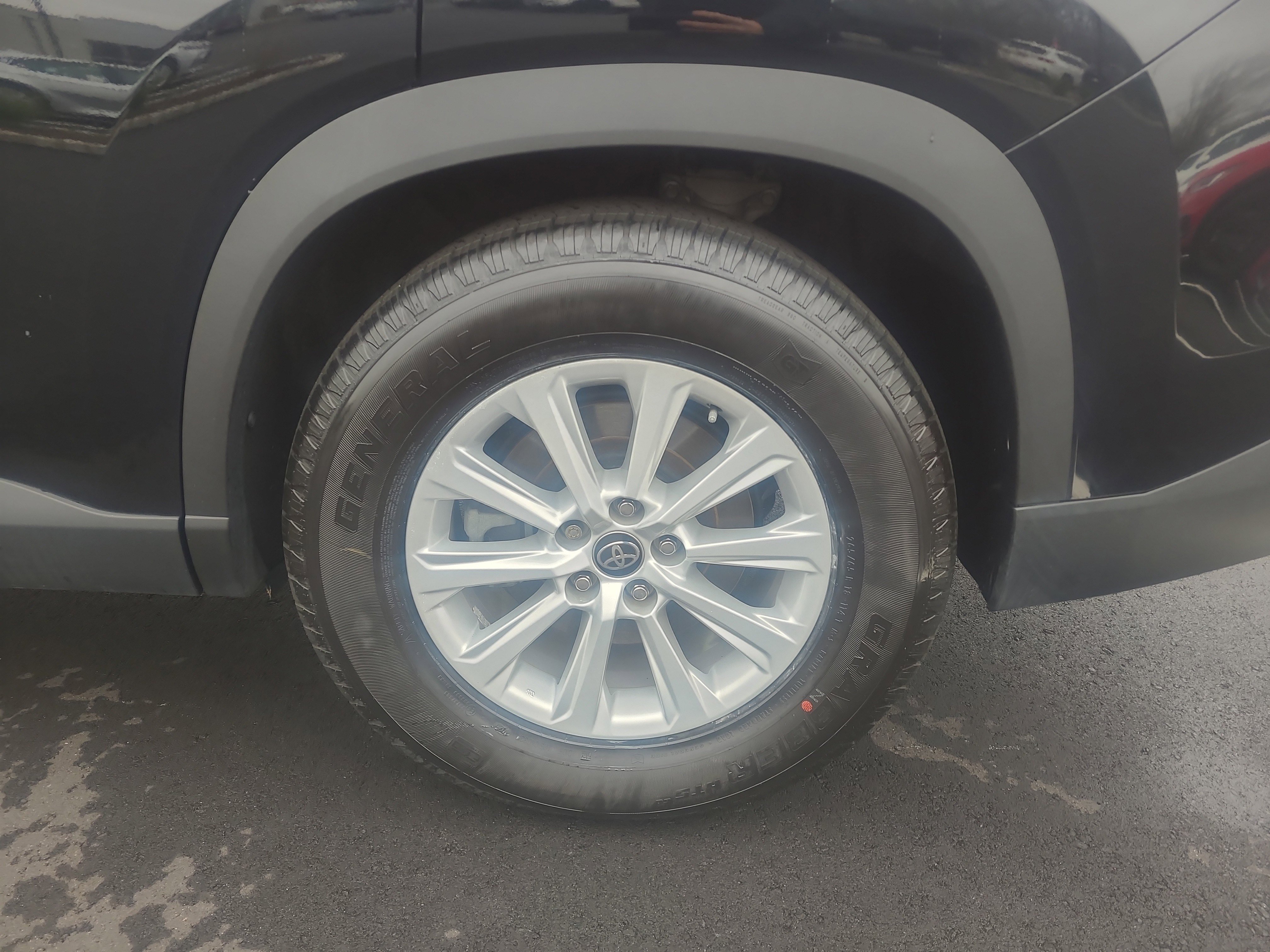 Certified 2024 Toyota Grand Highlander XLE image 10