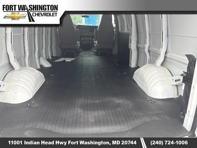 Used 2025 Chevrolet Express 2500 Extended w/ Driver Convenience Package RWD image 7