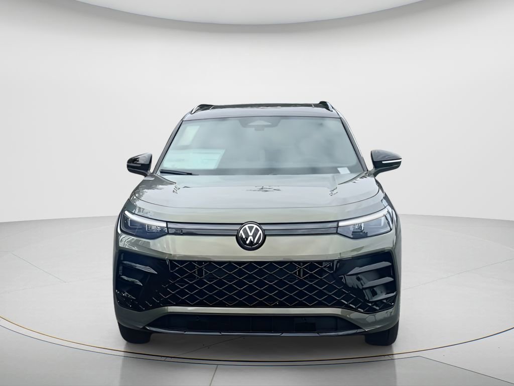 New 2026 Volkswagen Tiguan SE R-Line image 3