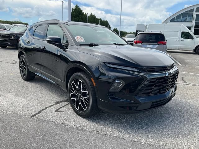 Used 2024 Chevrolet Blazer RS w/ LPO, Floor Liner Package FWD image 3