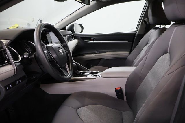 Used 2022 Toyota Camry LE image 14