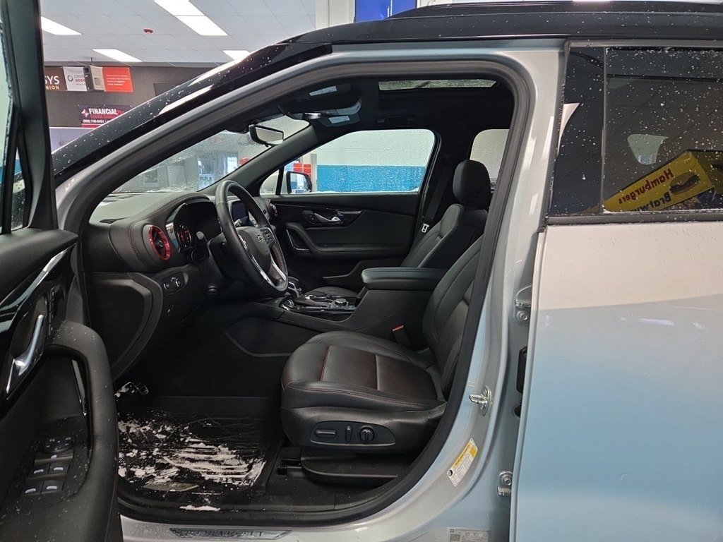 Used 2022 Chevrolet Blazer RS w/ Enhanced Convenience Package image 5