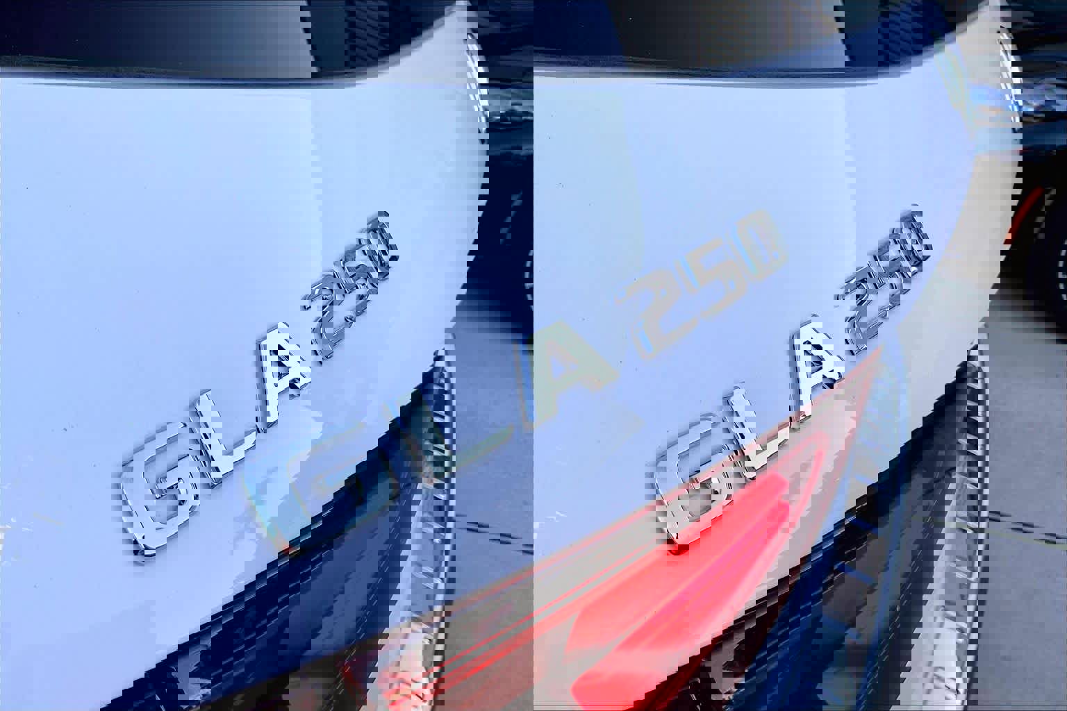 Used 2025 Mercedes-Benz GLA 250 image 9