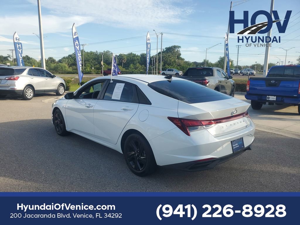 Certified 2022 Hyundai Elantra SEL image 7