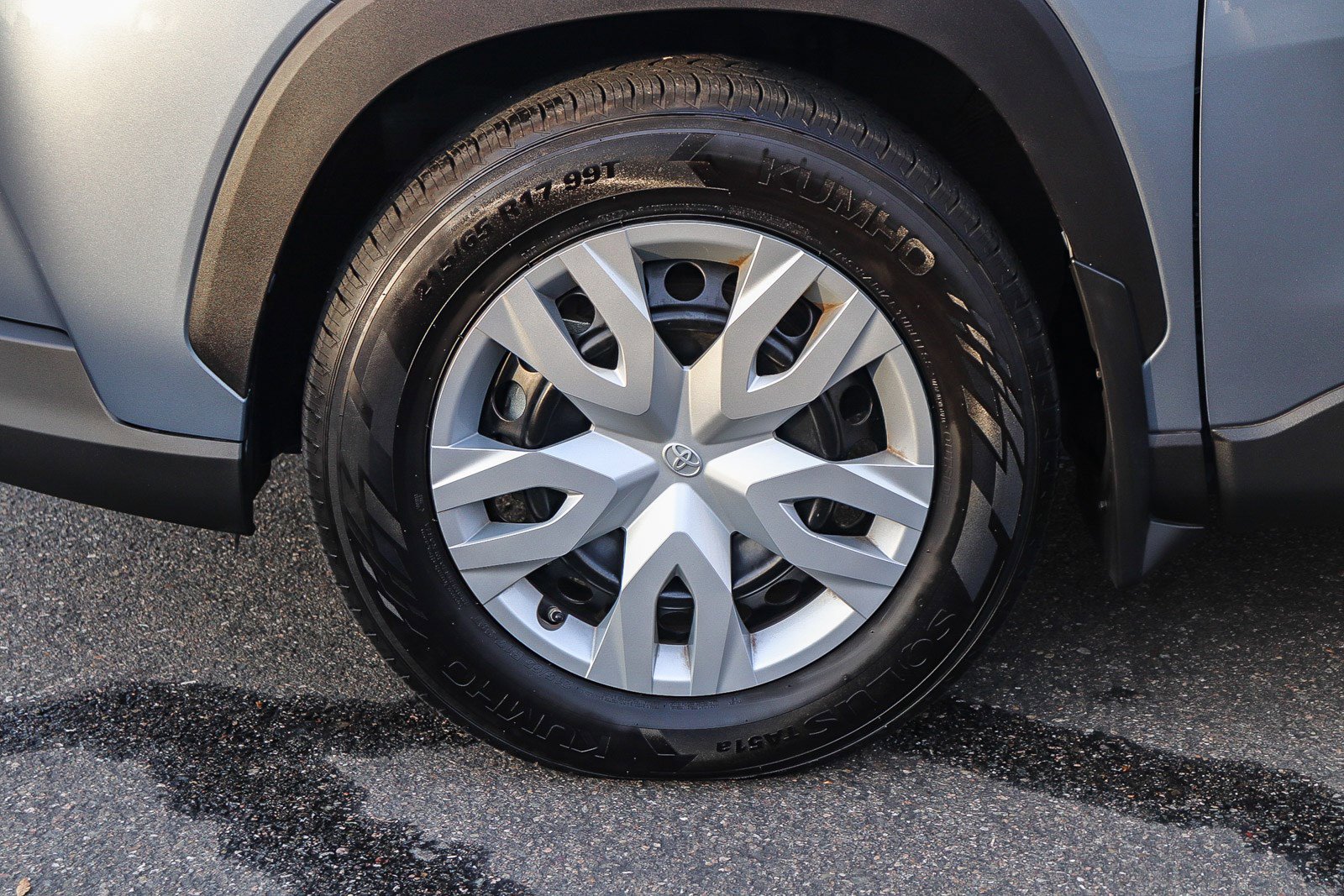 Certified 2022 Toyota Corolla Cross L image 12