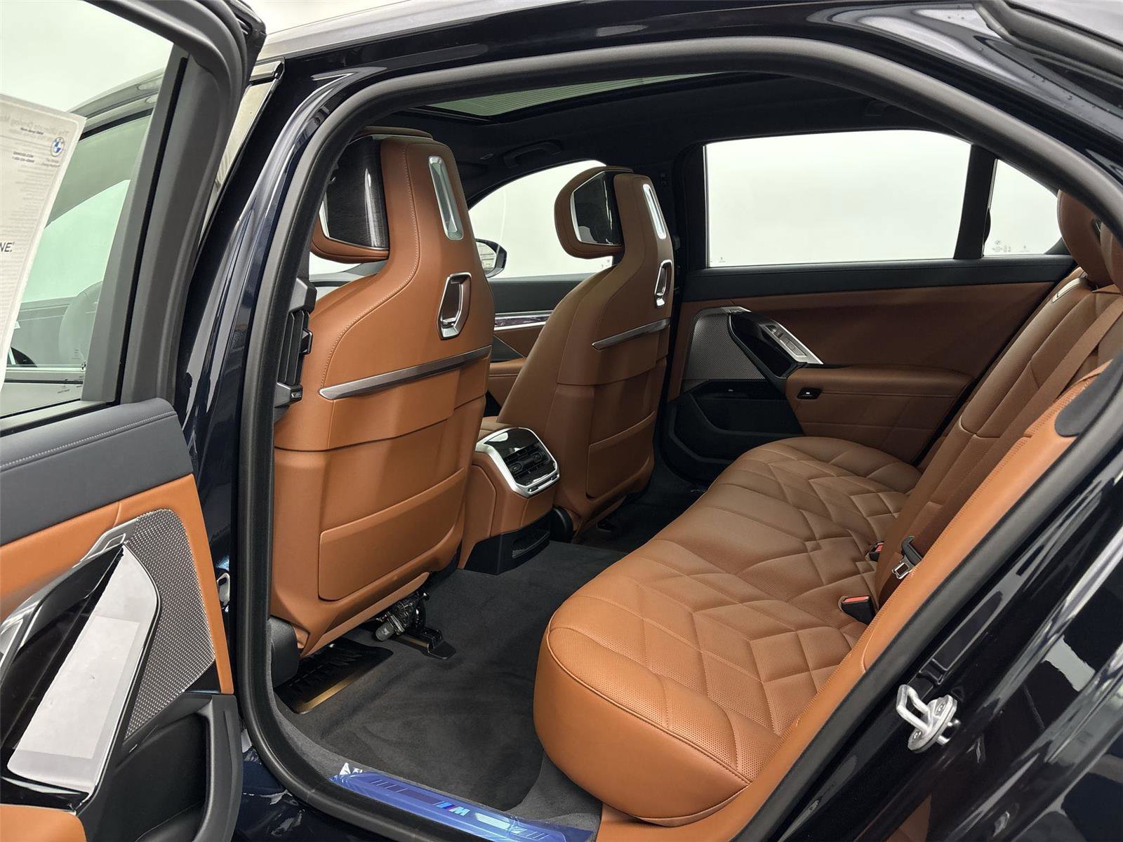 New 2026 BMW 760i xDrive w/ Executive Package image 29