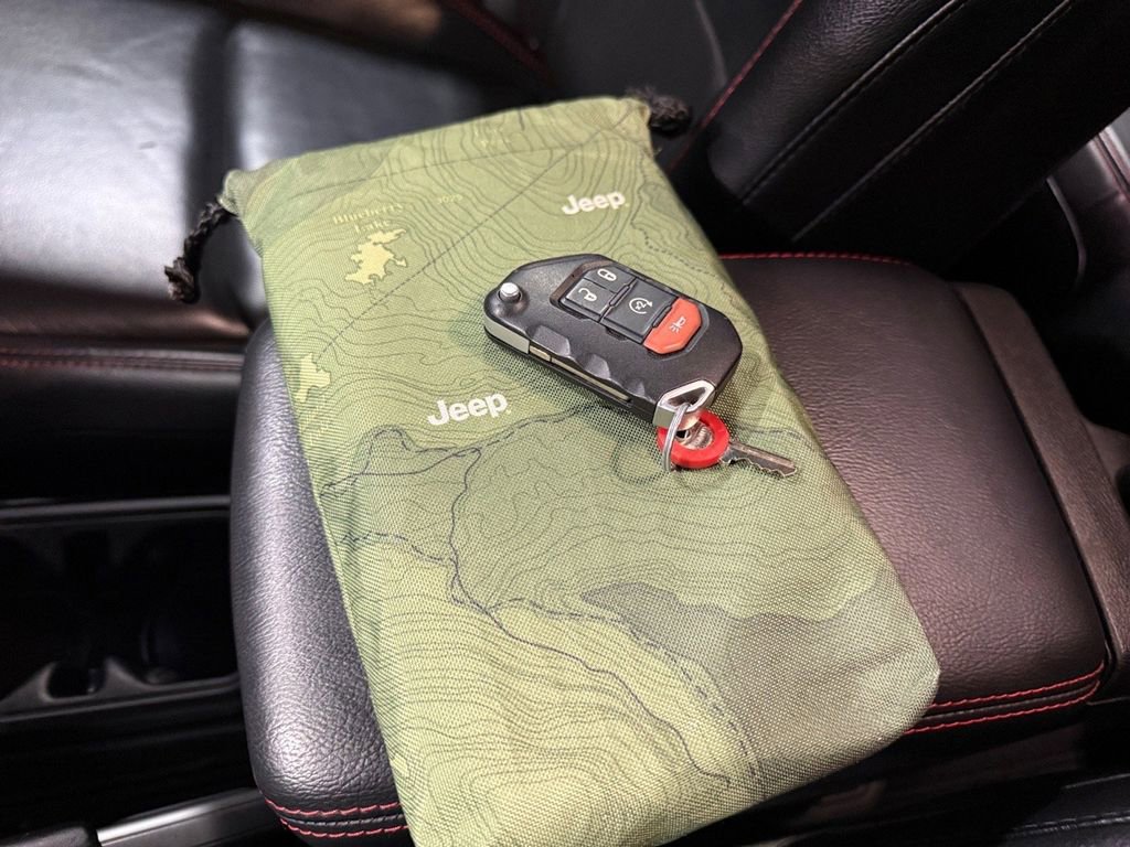 Used 2021 Jeep Wrangler Unlimited Rubicon w/ Uconnect 4C Nav & Sound Group AWD/4WD image 42