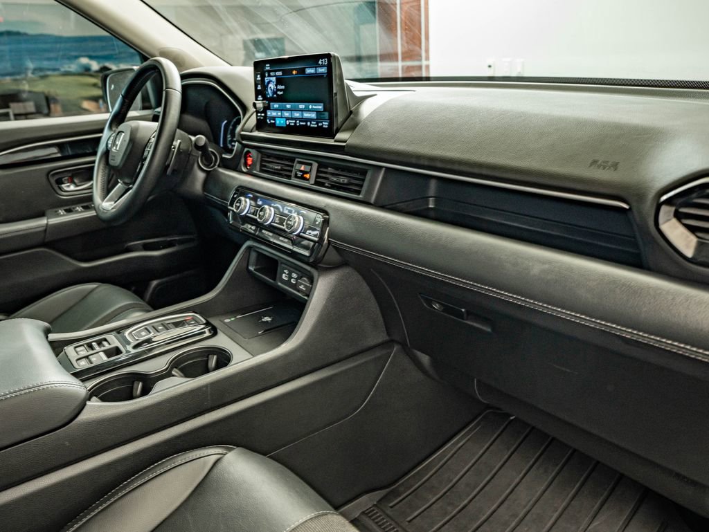 Used 2025 Honda Pilot EX-L image 34