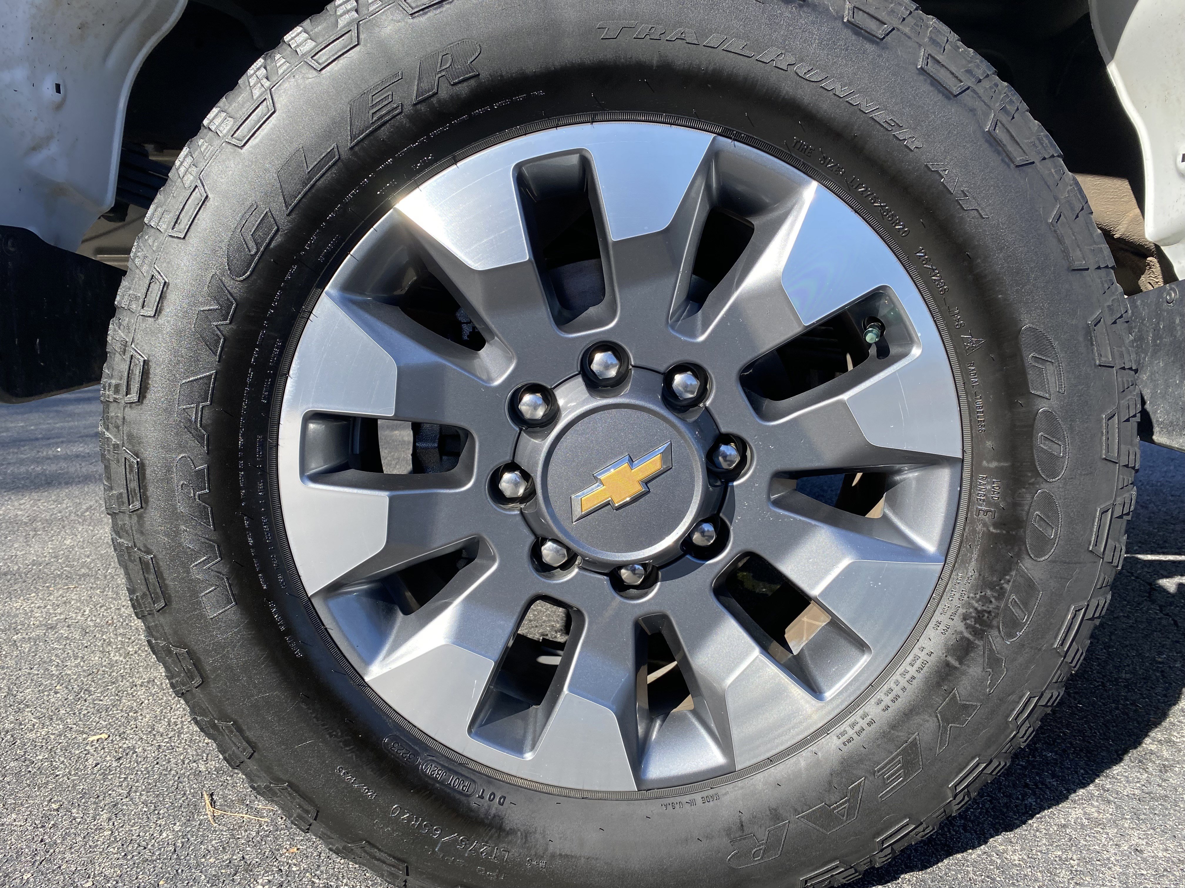 Used 2024 Chevrolet Silverado 2500 Custom w/ Custom Value Package image 39