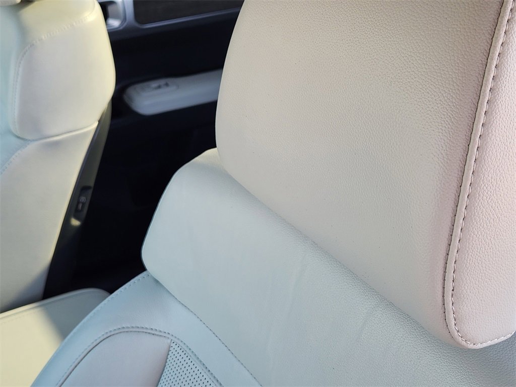 Used 2024 Hyundai Santa Fe Limited image 16