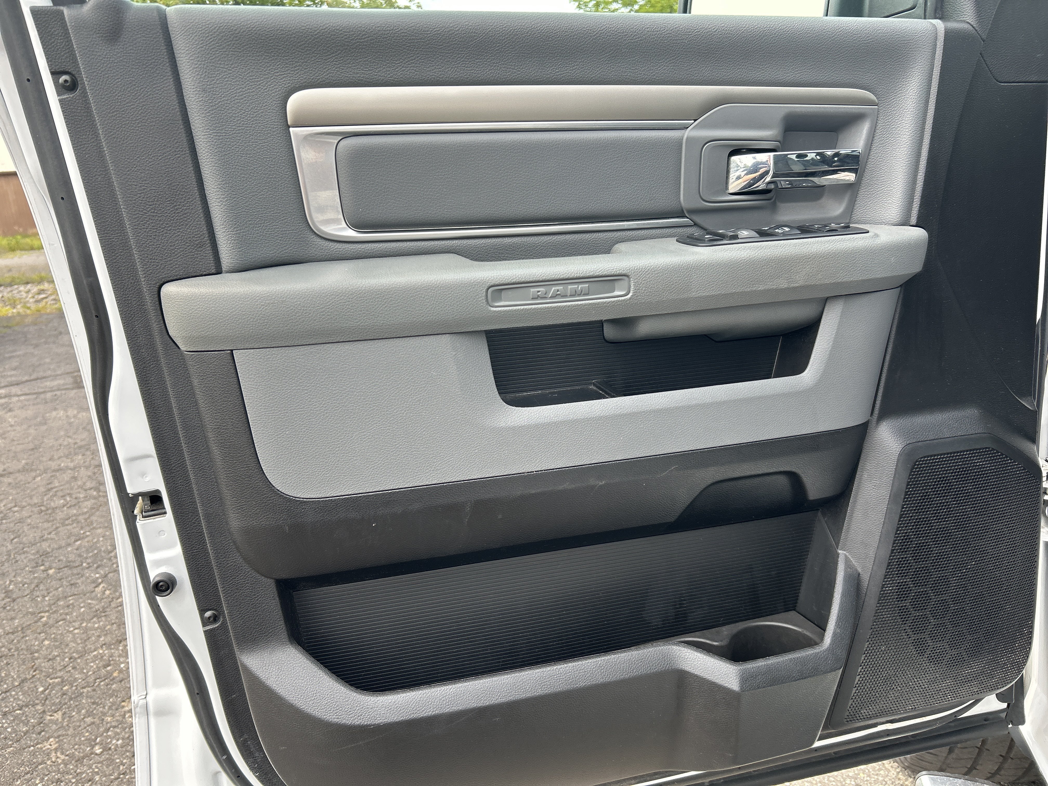 Used 2019 RAM 1500 Big Horn AWD/4WD image 9