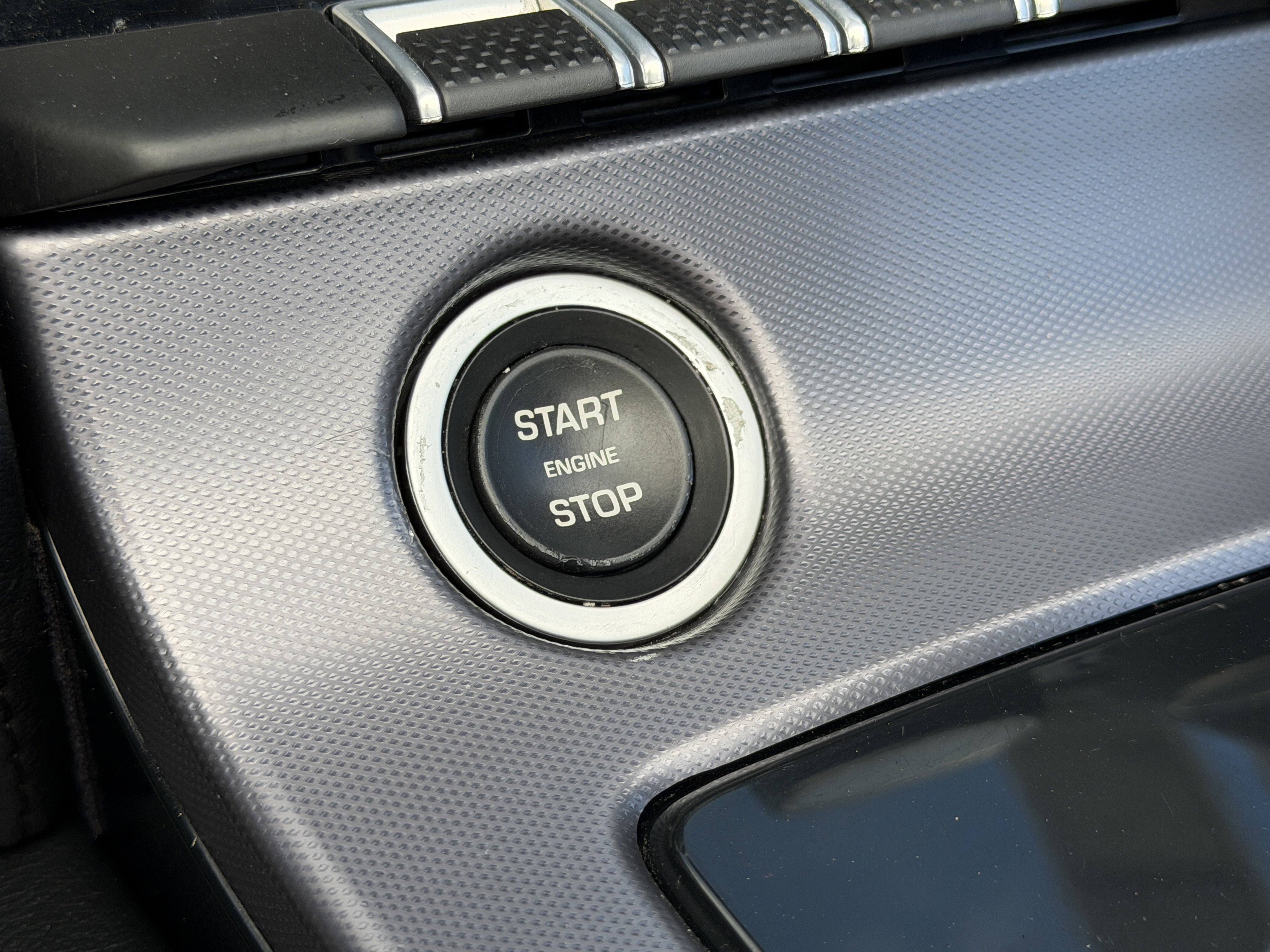 Used 2020 Jaguar F-TYPE Convertible image 25