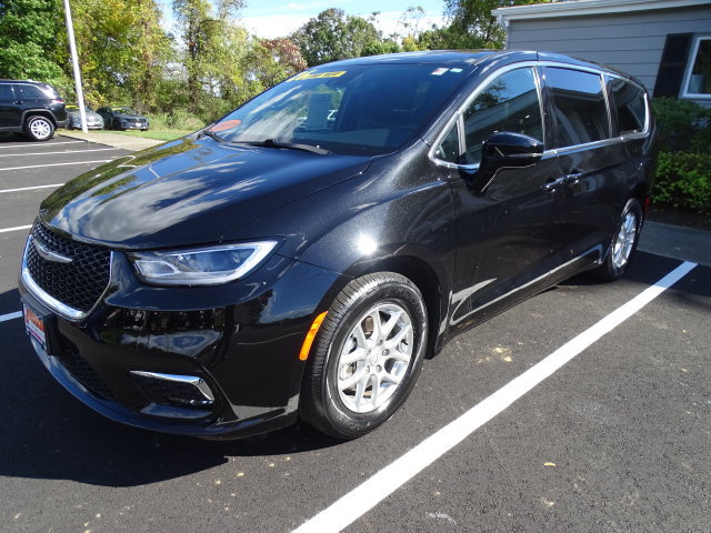 Certified 2026 Chrysler Pacifica Select FWD image 17