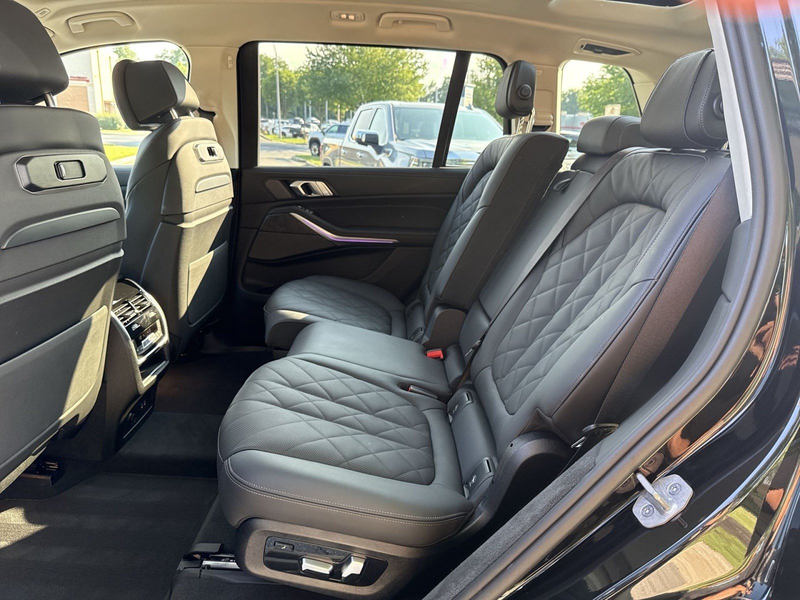 Used 2026 BMW X7 xDrive40i AWD/4WD image 24
