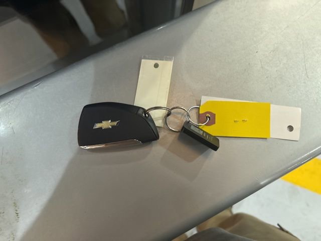 Used 2025 Chevrolet Traverse LT image 44