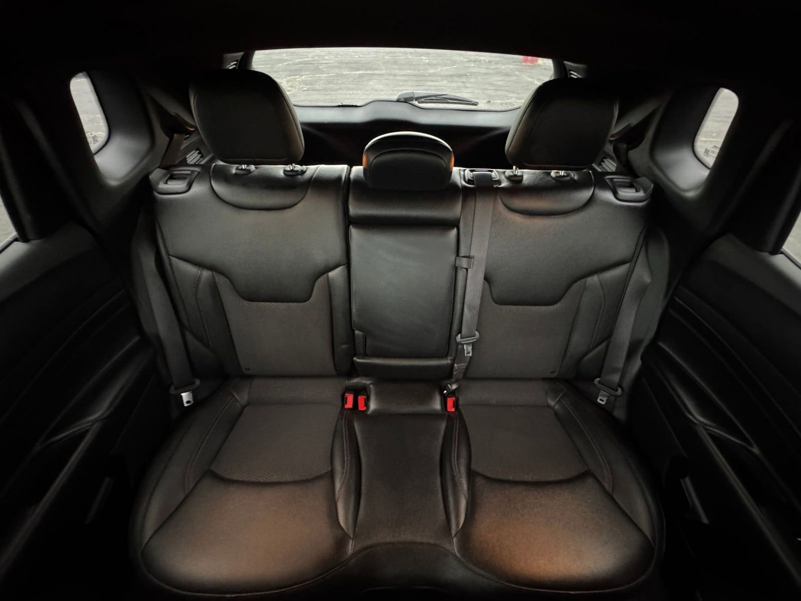 Used 2025 Jeep Compass Trailhawk image 37