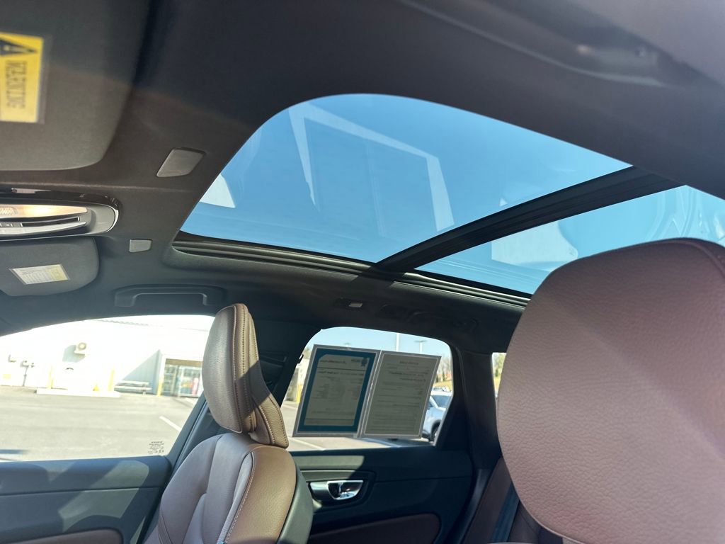 Used 2024 Volvo XC60 B5 Plus w/ Protection Package Premier image 26