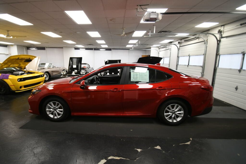 Used 2026 Toyota Camry LE FWD image 5