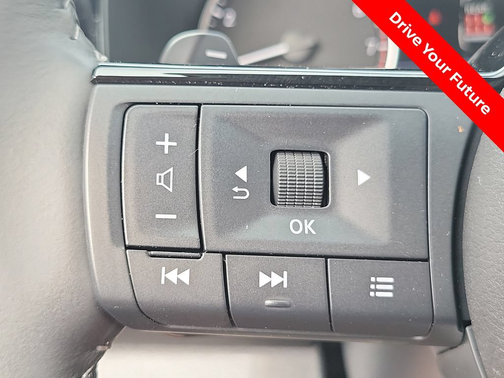 Certified 2025 Nissan Pathfinder SL FWD image 5