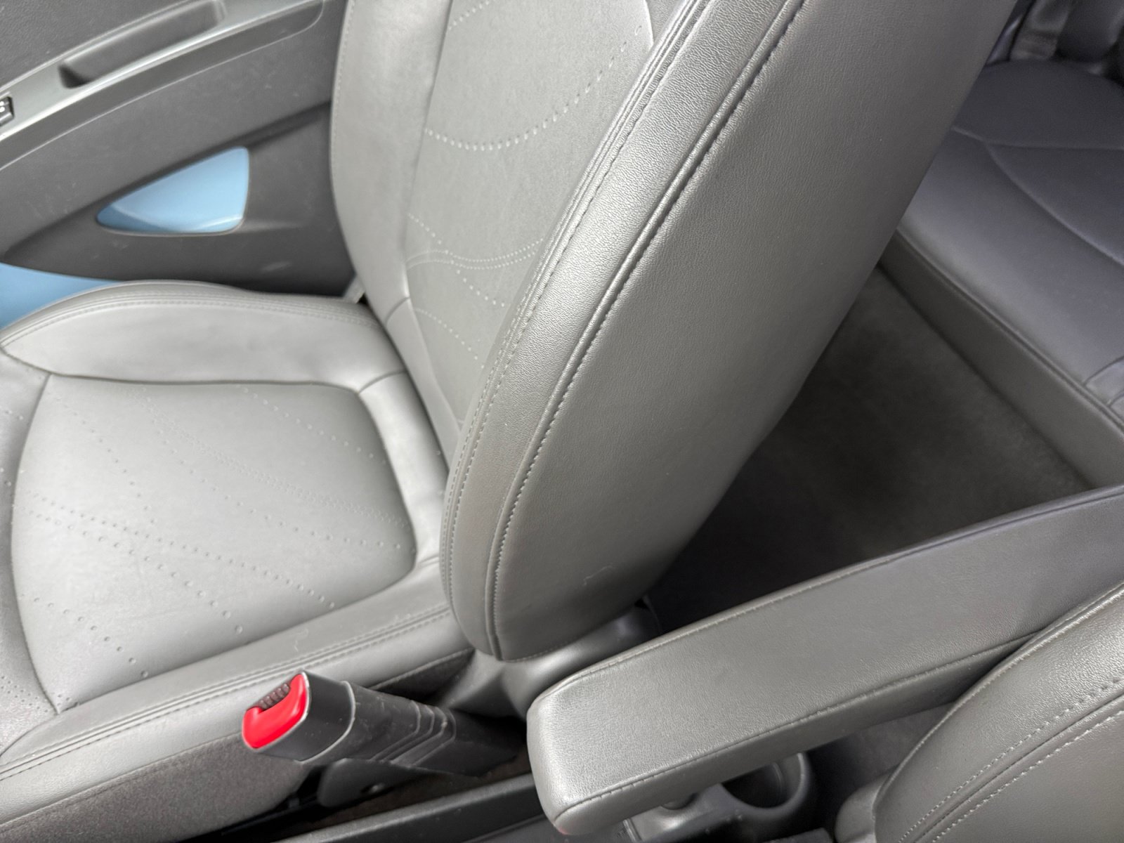 Used 2014 Chevrolet Spark LT FWD image 14